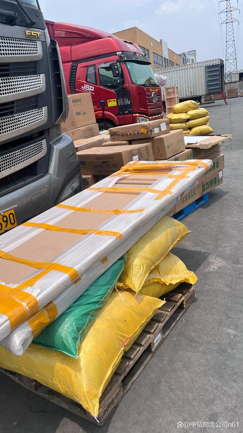 公司眉山到泰州物流專線工廠物流連通電商物流,工廠產品經規范分揀